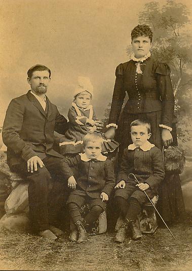 gusvorpahlfamily.jpg